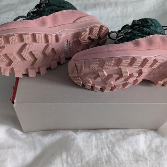 Hunter Travel Explorer Boots (6.5) - Picture 11 of 15